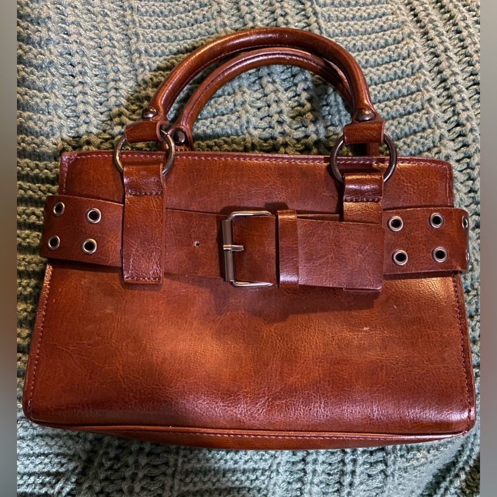 Nine W. leather brown purse